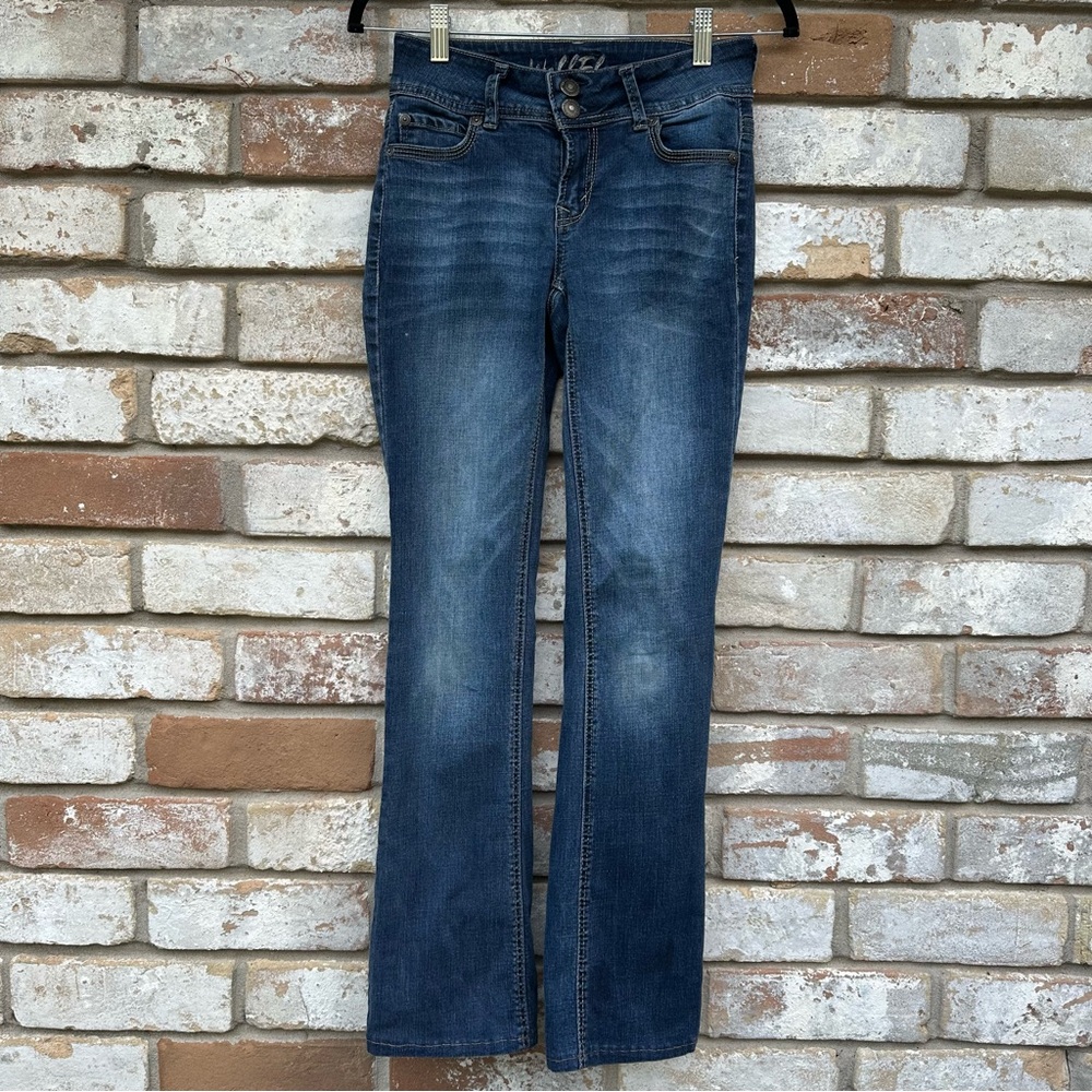 Wallflower Blue Jeans